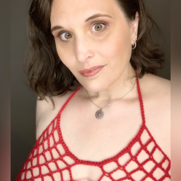 Meet your Posher, Jean. I am always willing to discount bundles! 🫶🏻 - Picture 3 of 4